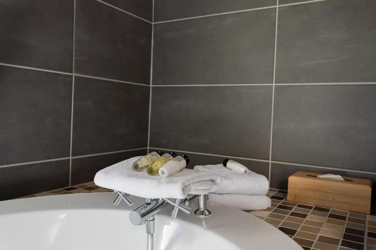Le Domaine Du Colombier Hotell Malataverne 4*,