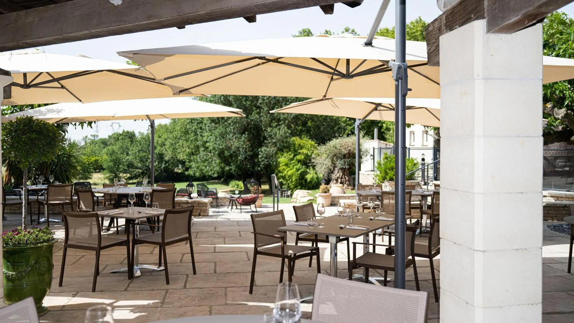 Отель Le Domaine Du Colombier Malataverne Франция