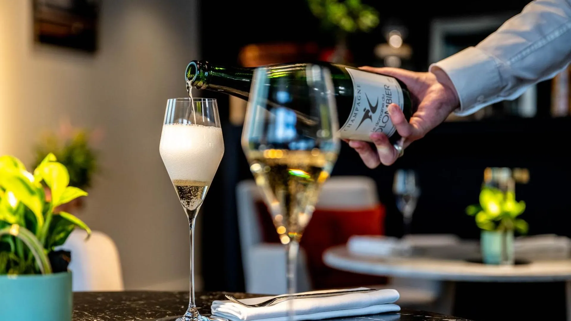 *****  Отель Le Domaine Du Colombier Malataverne Франция
