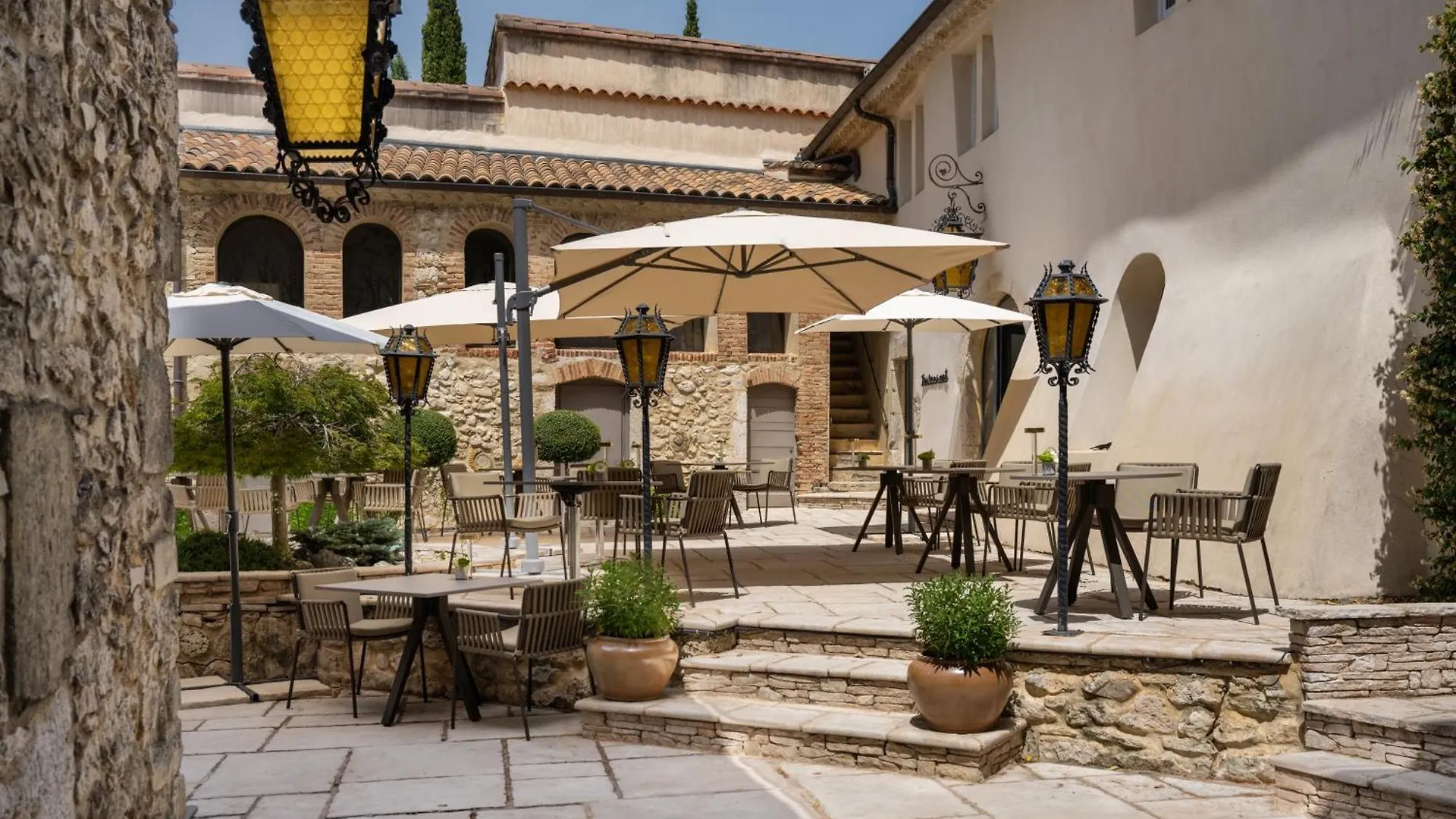 *****  Отель Le Domaine Du Colombier Malataverne Франция