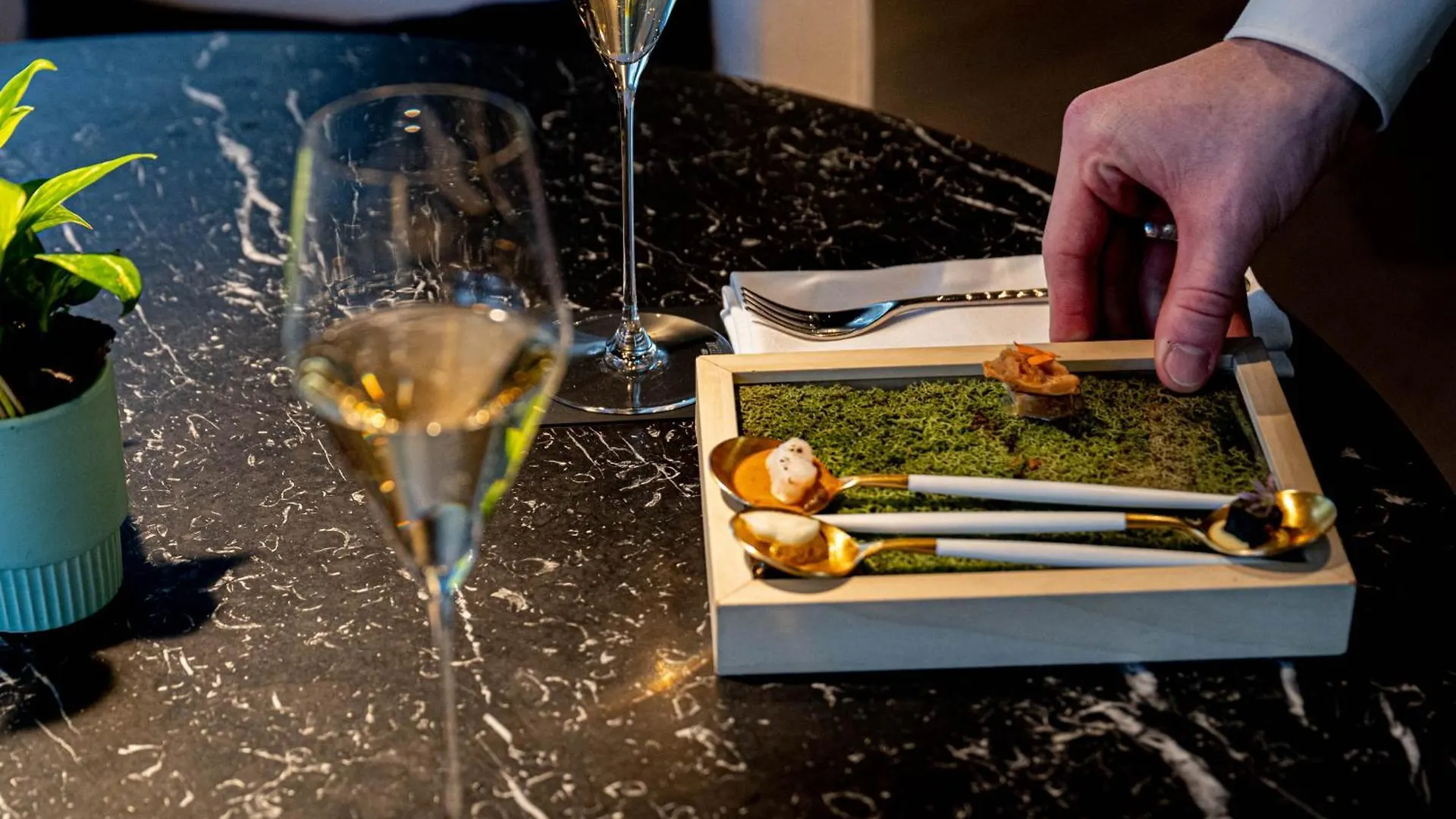 Отель Le Domaine Du Colombier Malataverne