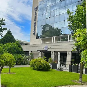 Golden Tulip Aix Les Bains - Hotel&spa Hotel