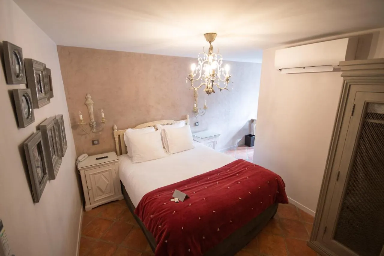 Hotel Le Domaine Du Colombier à Malataverne
